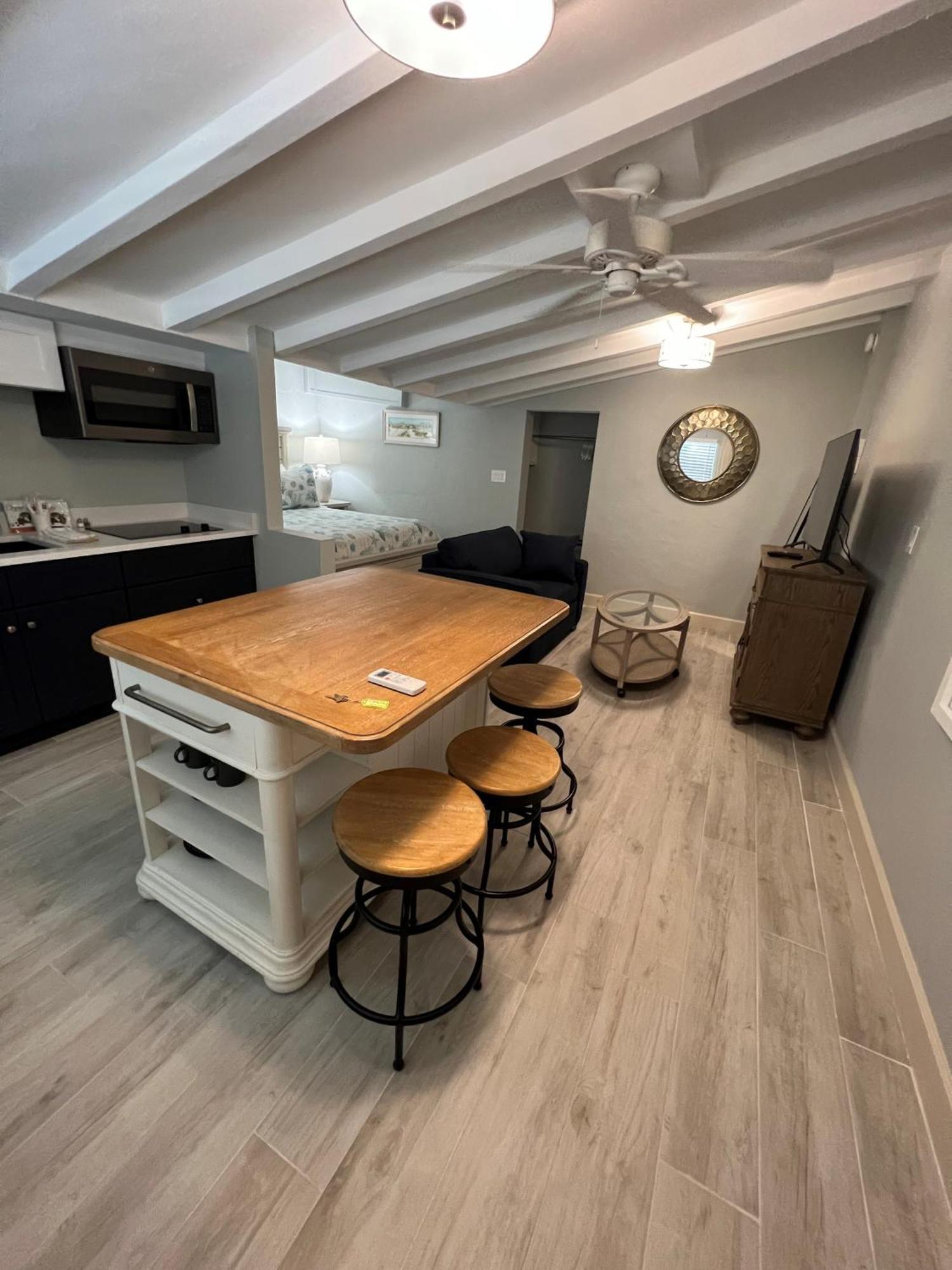 Tarpon Tale Inn Sanibel Kültér fotó