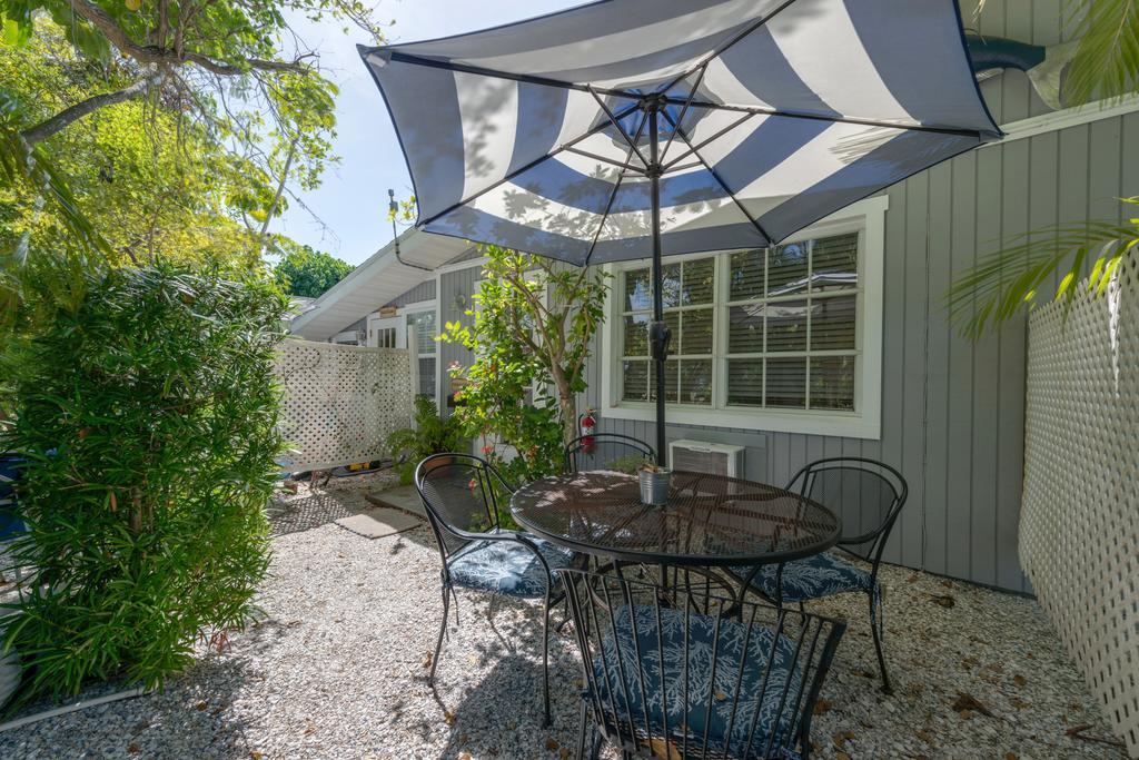 Tarpon Tale Inn Sanibel Kültér fotó