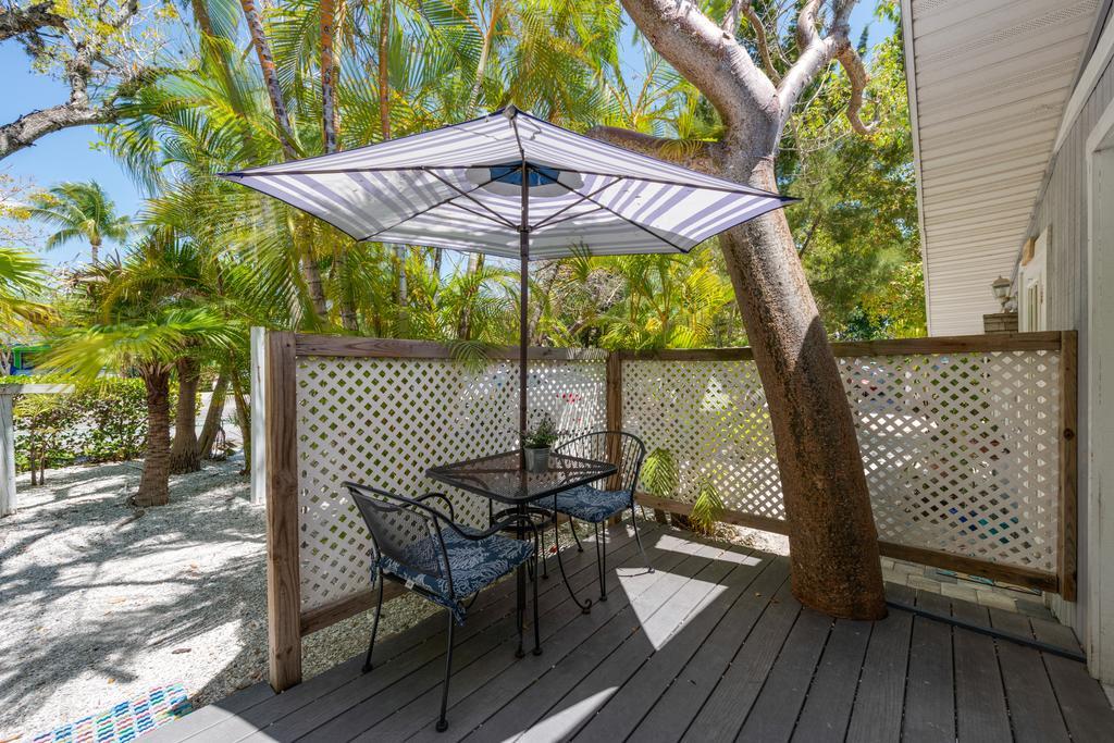 Tarpon Tale Inn Sanibel Kültér fotó