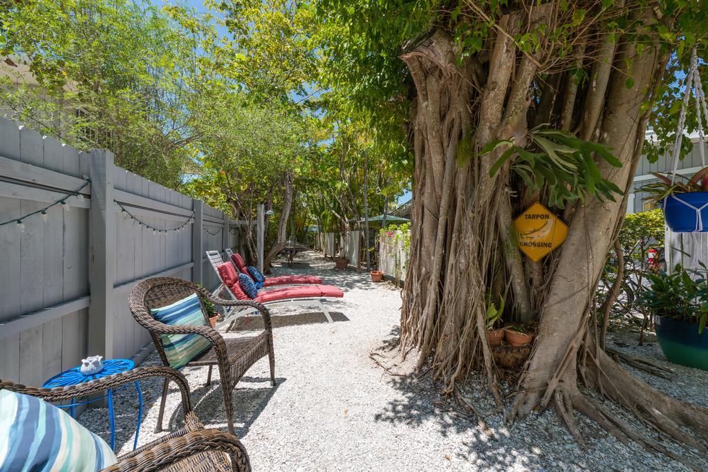 Tarpon Tale Inn Sanibel Kültér fotó
