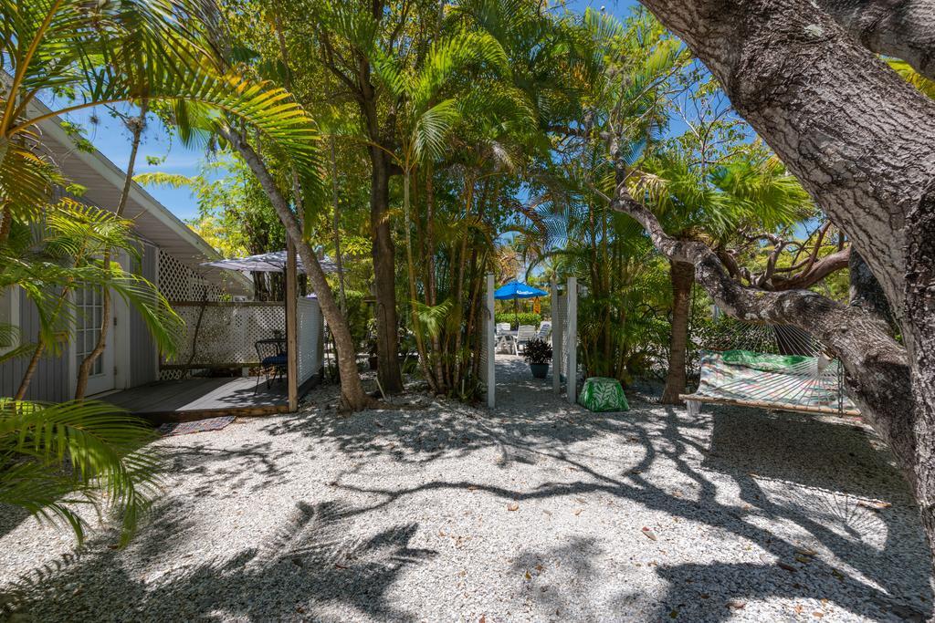 Tarpon Tale Inn Sanibel Kültér fotó