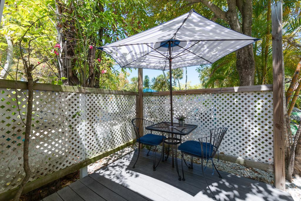 Tarpon Tale Inn Sanibel Kültér fotó
