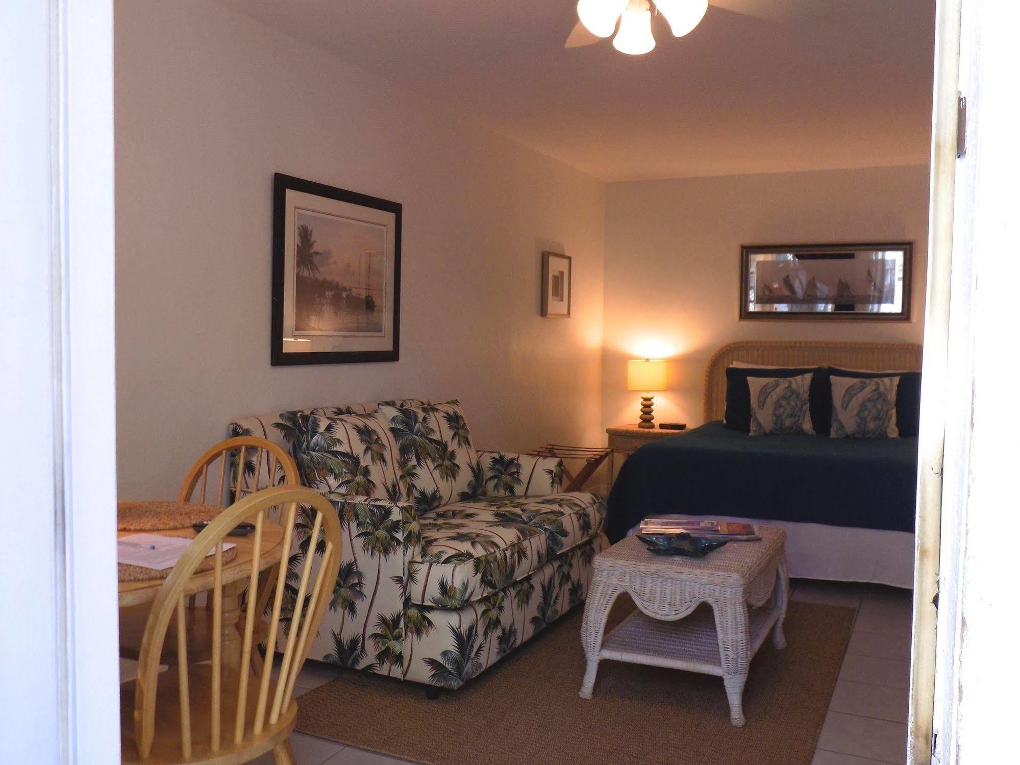Tarpon Tale Inn Sanibel Kültér fotó